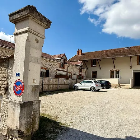 5 Personnes Beaune Avec Parking Prive Gratuit Apartment